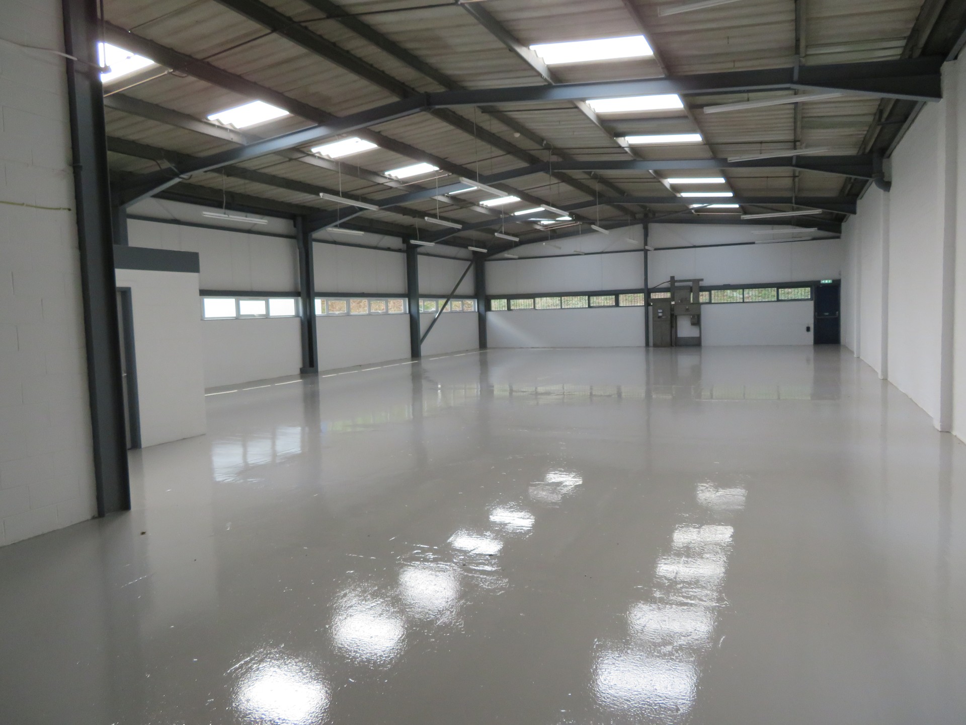 Edgemead Close Industrial Estate, Northampton photo 3